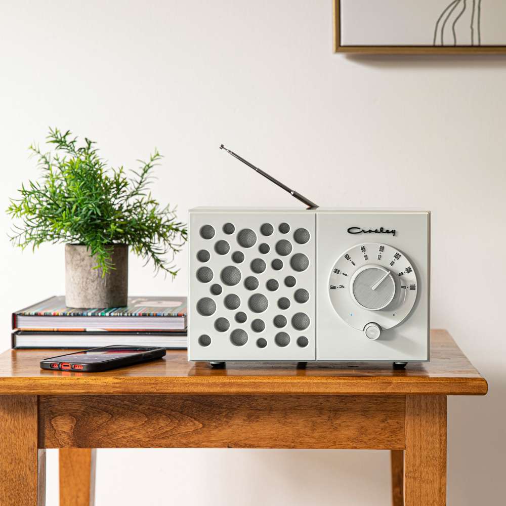 Crosley Radio - Maverick Radio In White Sand - CR3042A-WS veiw 5