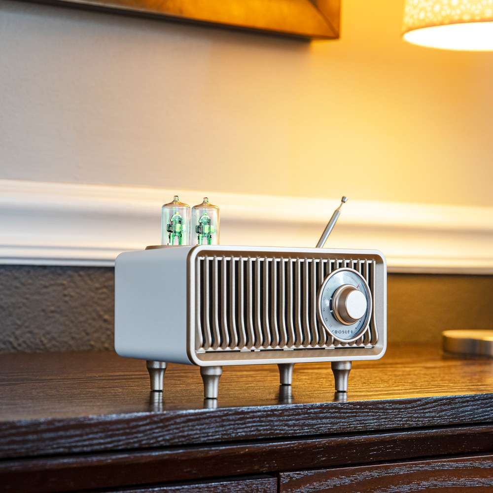 Crosley Radio - Milton Radio In White Sand - CR3043A-WS veiw 4