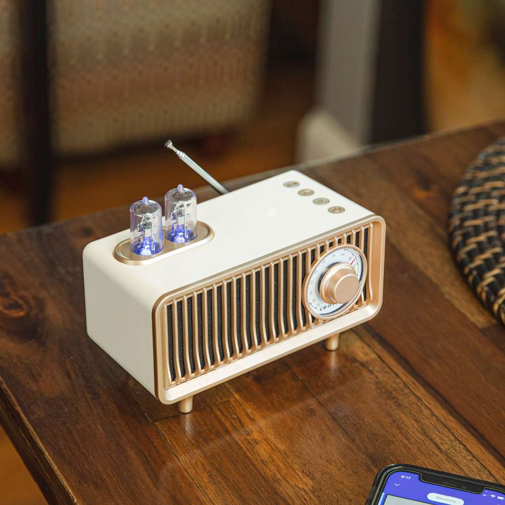 Crosley Radio - Milton Radio In White Sand - CR3043A-WS veiw 7