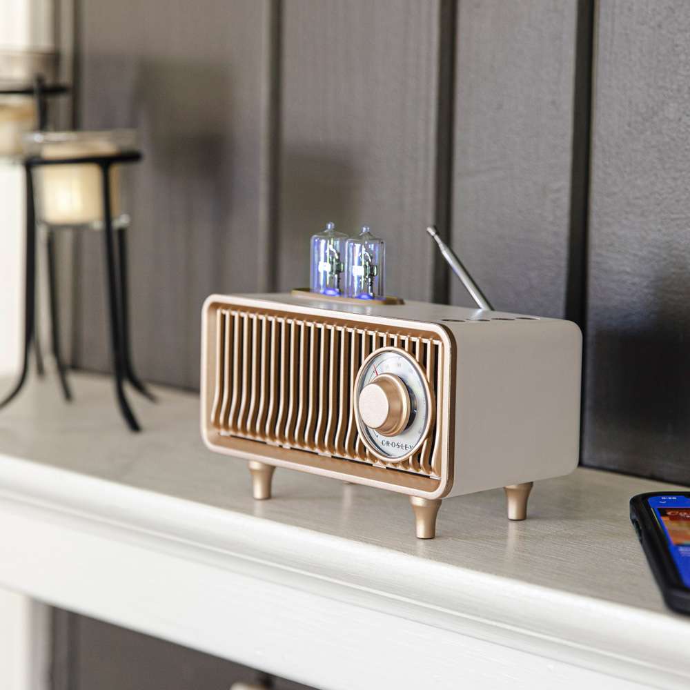 Crosley Radio - Milton Radio In White Sand - CR3043A-WS veiw 8