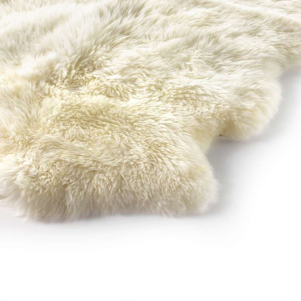 Four Hands - Lalo Lambskin Rug, Cream - 223281-001 veiw 4