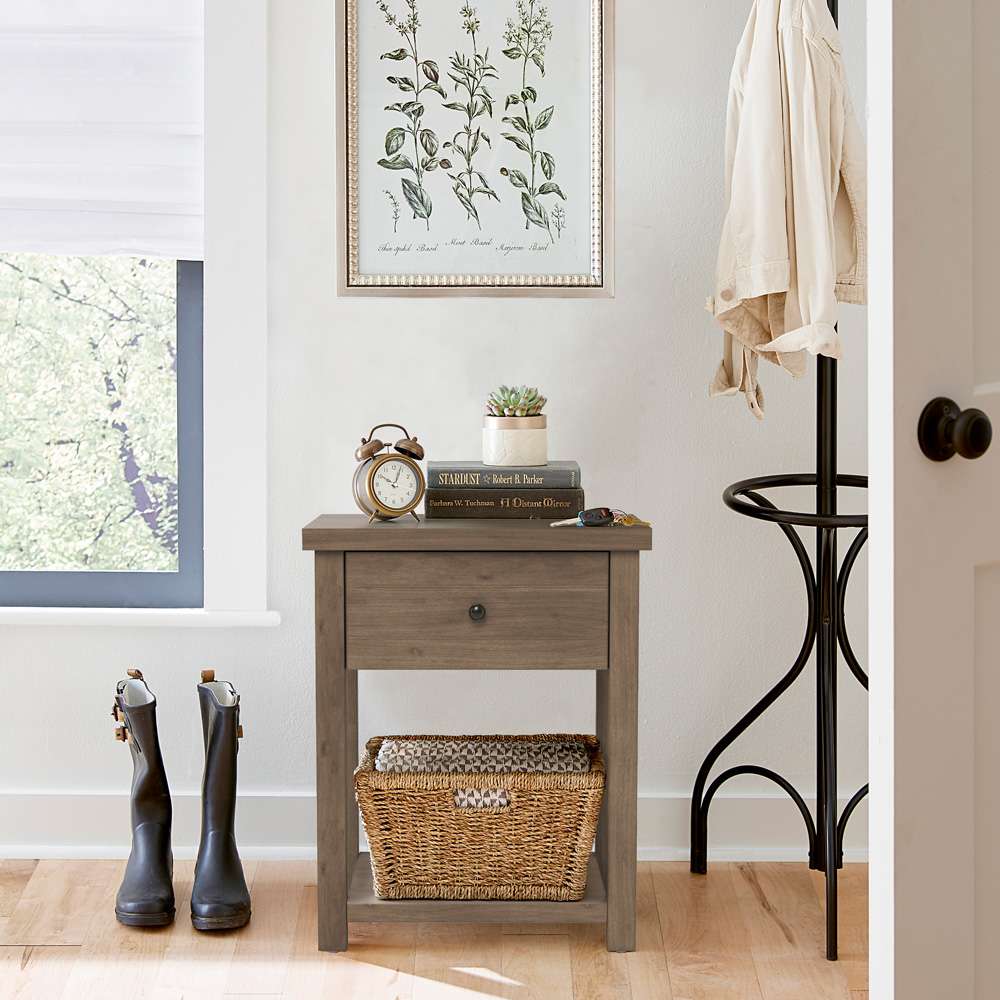 Living Essentials by Hillsdale - Harmony Wood Accent Table, Knotty Gray Oak - 5270-880 veiw 4