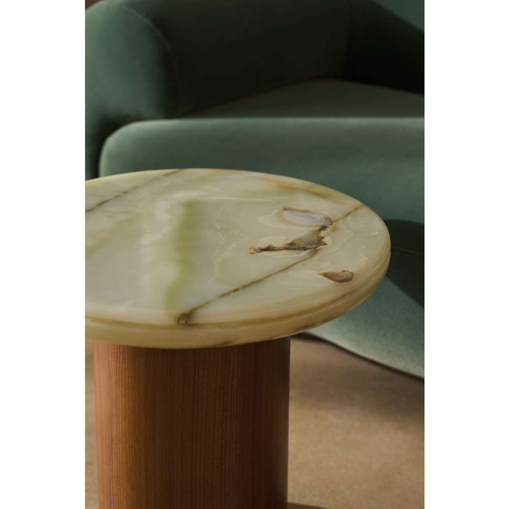Caracole - Modern Resort Cape Verde Accent Table - M151-023-411 veiw 2