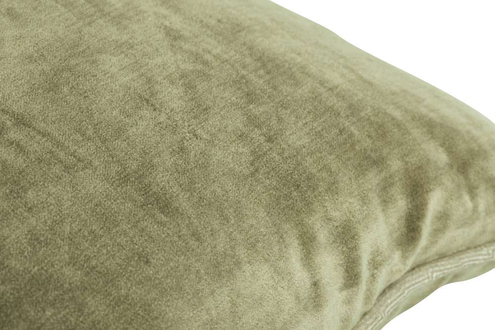 Classic Home - SLD Heirloom Velvet Moss 18x18 - V200065 veiw 5