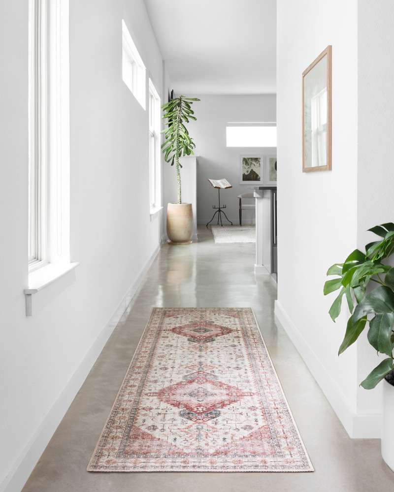 Loloi - Skye Ivory / Berry 7 x 9 Oval Area Rug - SKYESKY-02IVBY790V veiw 3