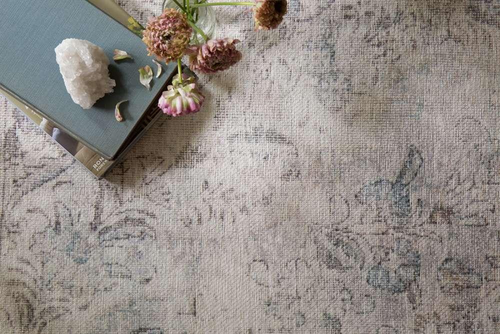 Loloi - Loren Silver / Slate 5-0in x 7-6in Area Rug - LORELQ-04SISL5076 veiw 3