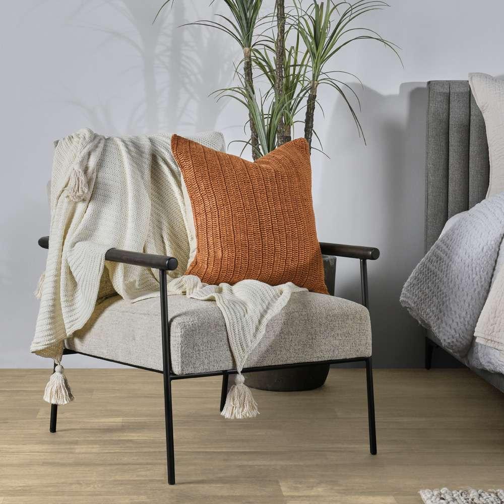 Classic Home - SLD Macie Saffron 22x22 - V211044 veiw 3