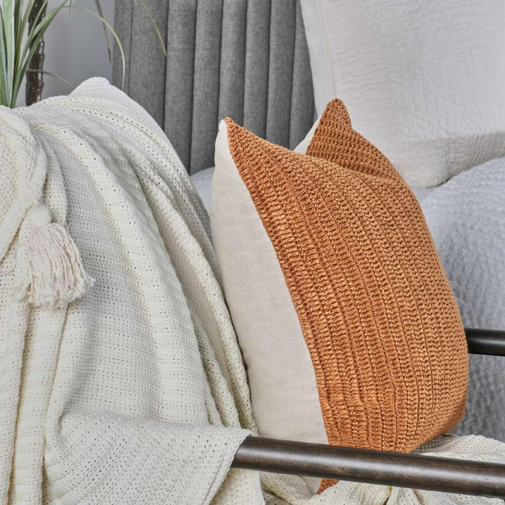 Classic Home - SLD Macie Saffron 22x22 - V211044 veiw 4