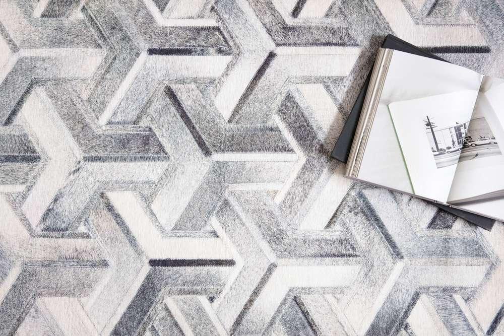 Loloi - Maddox Silver / Ivory 2-3in x 3-9in Accent Rug - MADDMAD-05SIIV2339 veiw 3