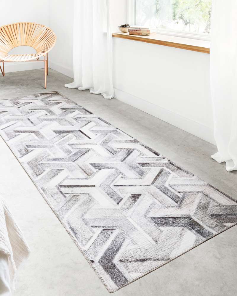 Loloi - Maddox Silver / Ivory 2-6in x 7-6in Runner Rug - MADDMAD-05SIIV2676 veiw 2