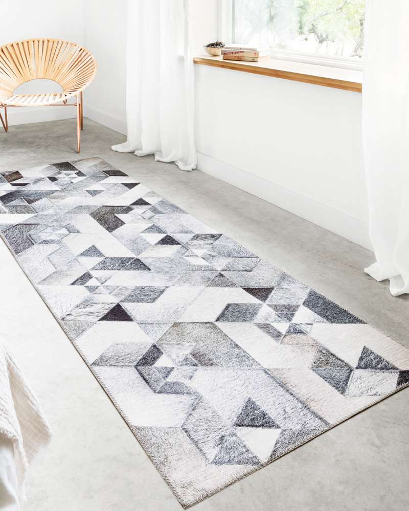 Loloi - Maddox Grey / Ivory 3-6in x 5-6in Accent Rug - MADDMAD-03GYIV3656 veiw 3