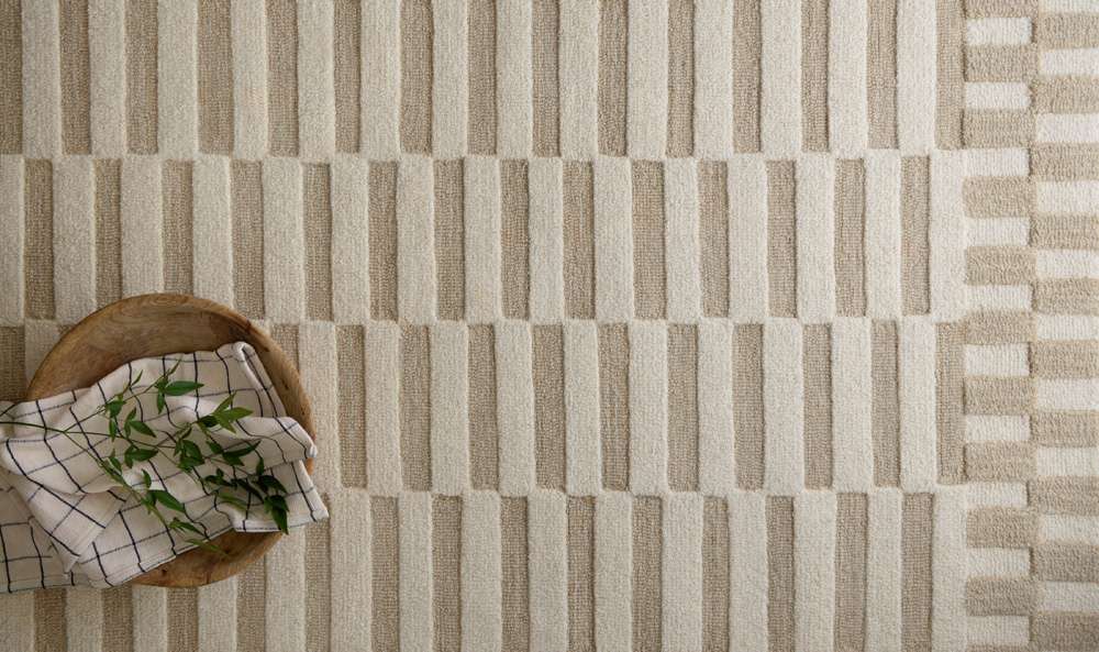 Chris Loves Julia x Loloi - Bradley Ivory / Beige 2-3in x 3-9in Accent Rug - BRAYBRL-02IVBE2339 veiw 3