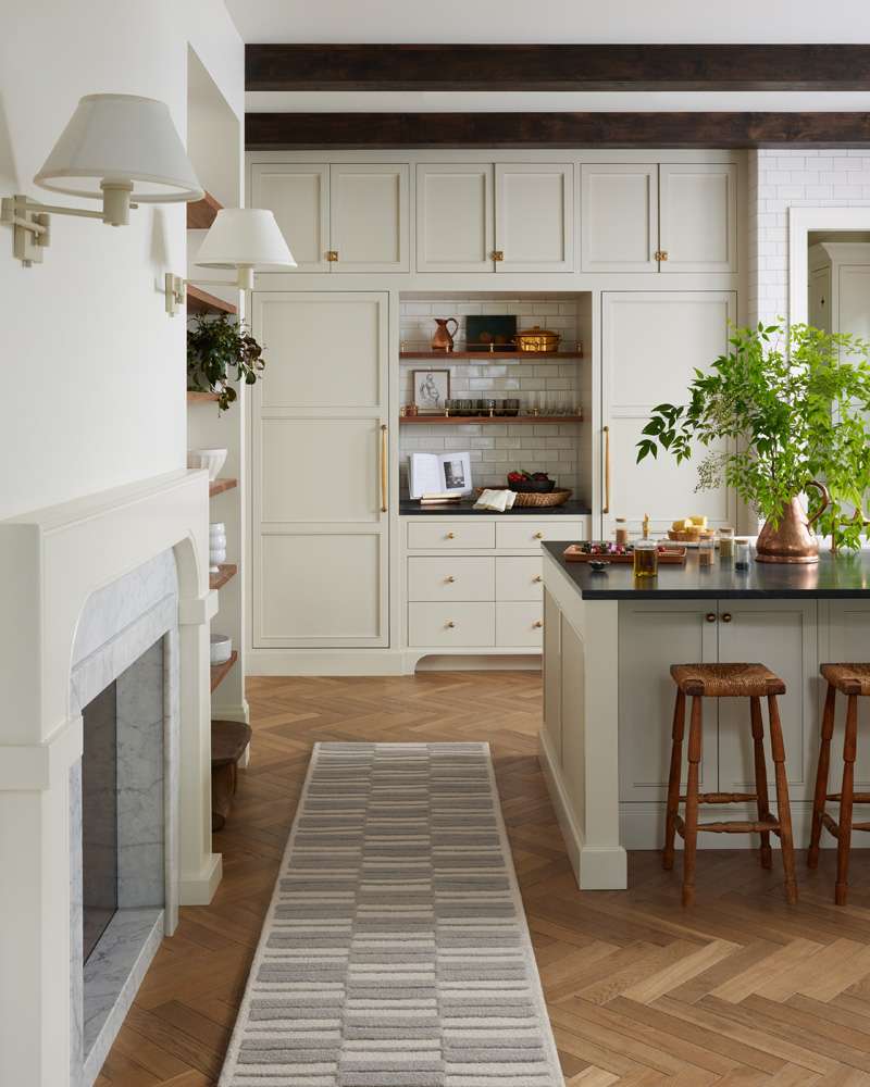Chris Loves Julia x Loloi - Bradley Ivory / Grey 2-6in x 7-6in Runner Rug - BRAYBRL-03IVGY2676 veiw 2