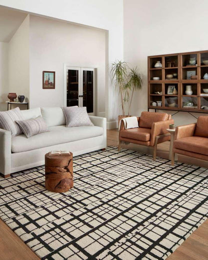Chris Loves Julia x Loloi - Polly Black / Ivory 18in x 18in Sample Rug - POLLPOL-02BLIV160S veiw 2