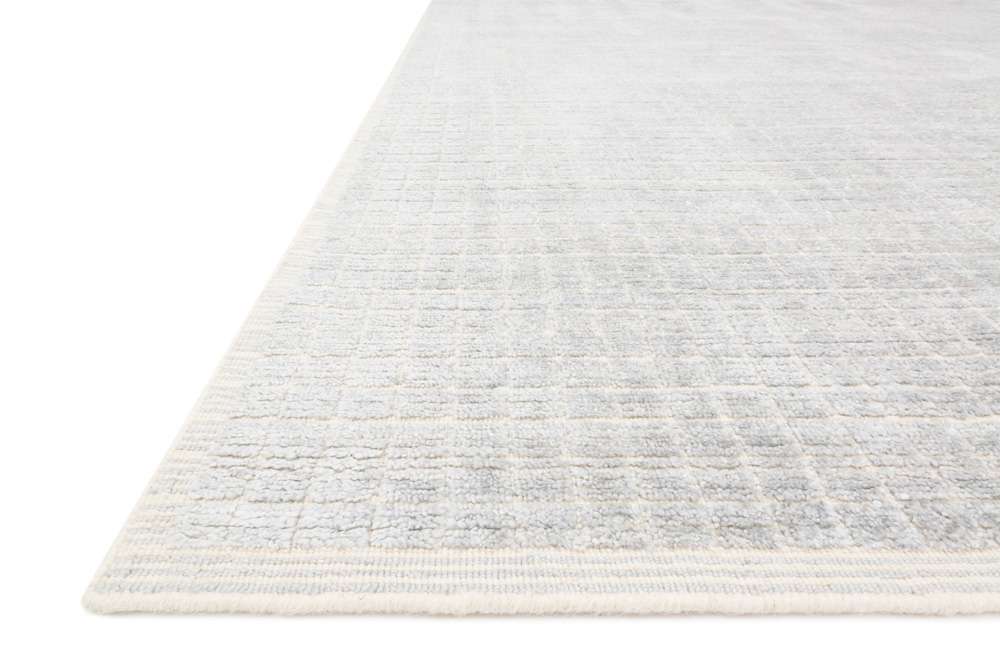 Loloi - Beverly Silver / Sky 2-0in x 3-0in Accent Rug - BEVEBEV-01SISC2030 veiw 2