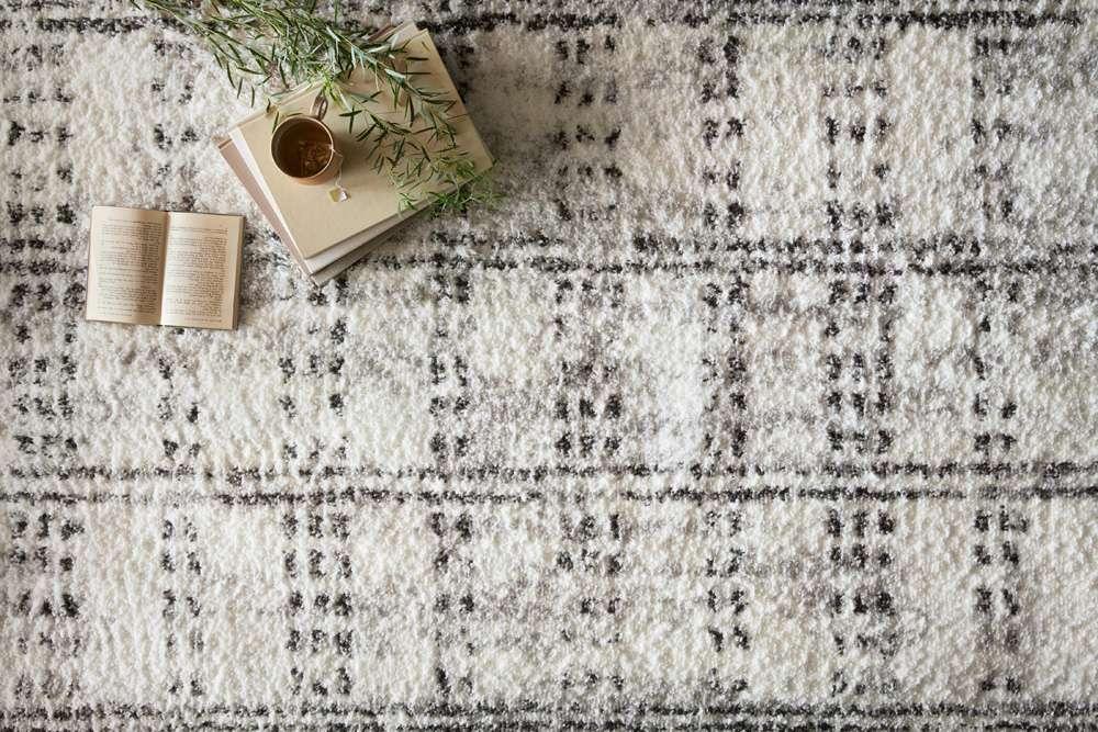 Loloi - Bliss Shag Cream / Grey 5-3in x 7-6in Area Rug - BLISBLS-03CRGY5376 veiw 3