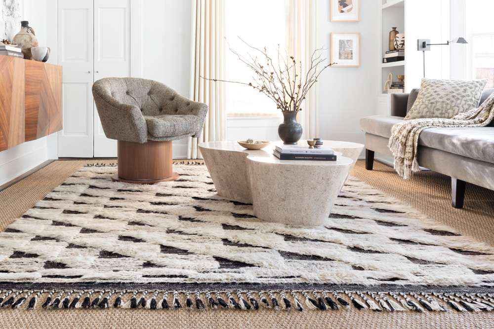 Loloi - Khalid Natural / Black 18in x 18in Sample Rug - KHALKF-02NABL160S veiw 4