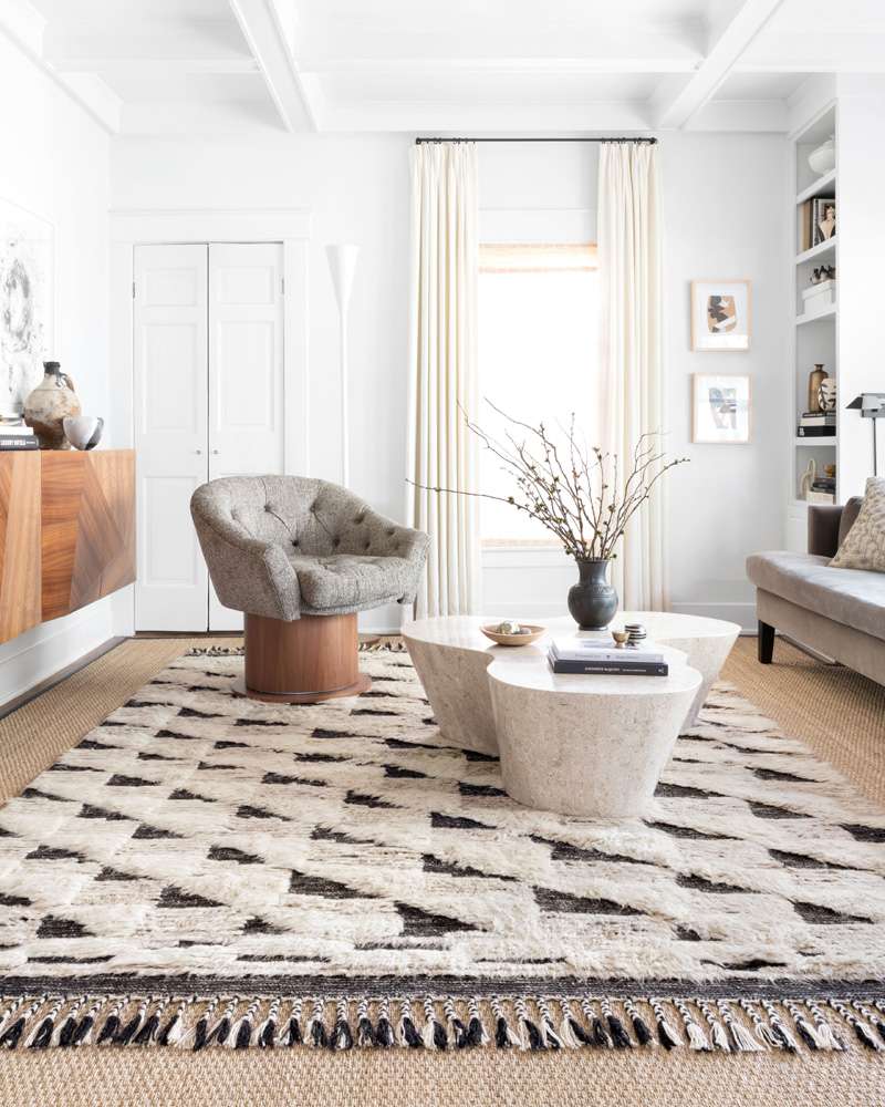Loloi - Khalid Natural / Black 8-6in x 11-6in Area Rug - KHALKF-02NABL86B6 veiw 2