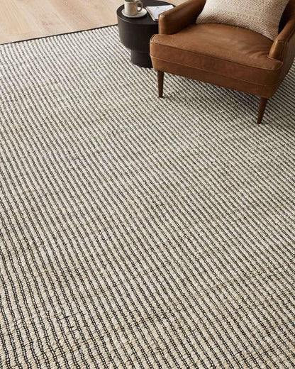 Angela Rose x Loloi - Colton Ivory / Black 4-0in x 6-0in Accent Rug - COLOCON-02IVBL4060 veiw 6
