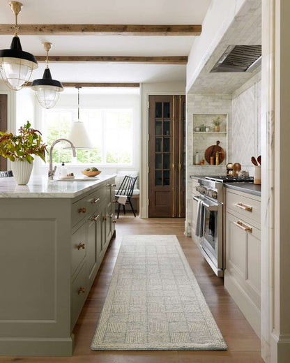 Chris Loves Julia x Loloi - Francis Silver / Sky 18in x 18in Sample Rug - FRASFRA-03SISC160S veiw 3