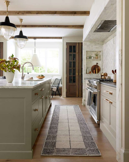 Chris Loves Julia x Loloi - Francis Cream / Black 7-9in x 9-9in Area Rug - FRASFRA-02CRBL7999 veiw 3