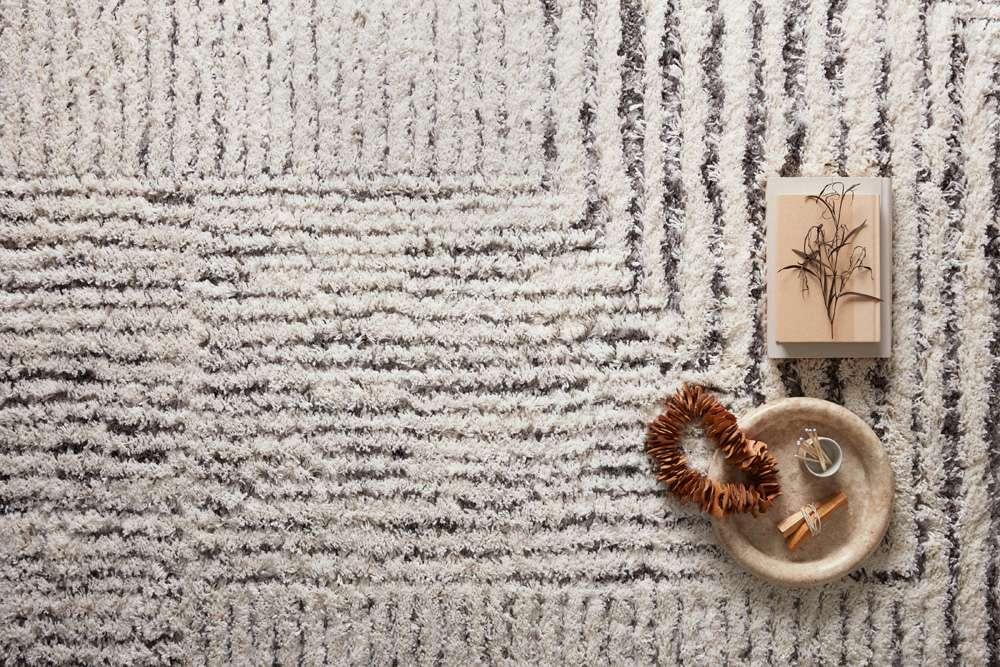 Loloi - Levitt Shag Ivory / Grey 18in x 18in Sample Rug - LEVTLEV-02IVGY160S veiw 2
