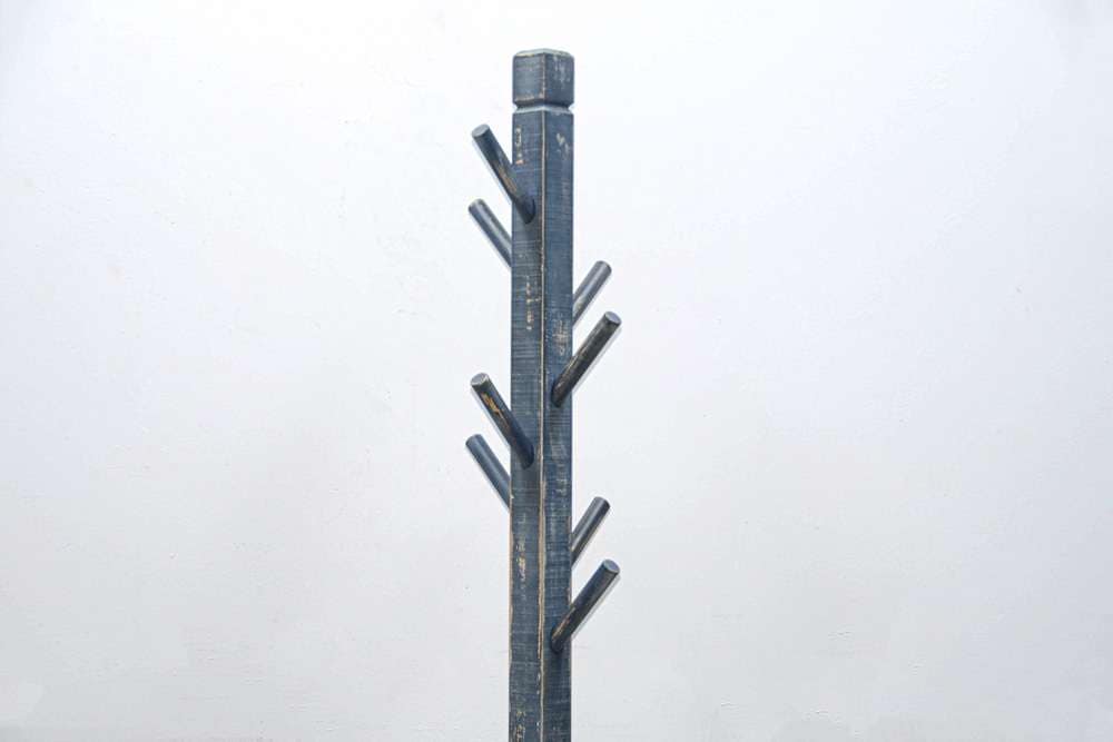 Sunny Designs - Marina -  Traditional Solid Wood Hat Rack with 8-Prong Hooks - 2113OB veiw 3
