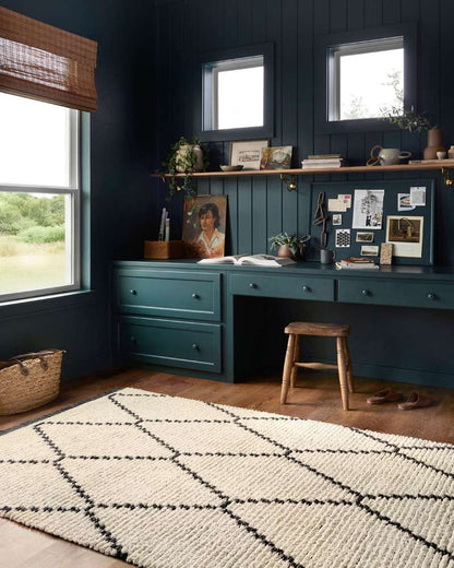 Chris Loves Julia x Loloi - Alice Cream / Charcoal 3-8in x 5-8in Accent Rug - ALICALI-04CRCC3858 veiw 2