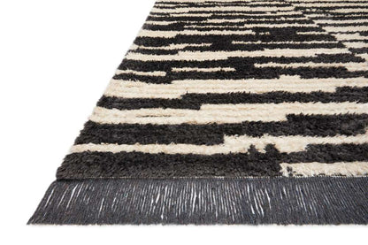 Chris Loves Julia x Loloi - Alice Cream / Charcoal 7-9in x 10 Area Rug - ALICALI-03CRCC79A0 veiw 3