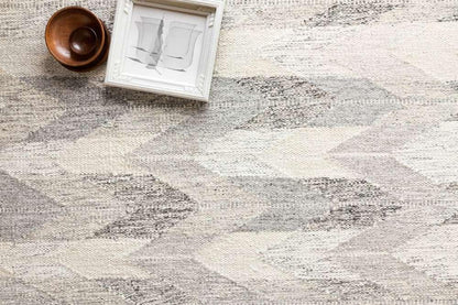 Loloi - Evelina Pewter / Silver 5-0in x 7-6in Area Rug - EVELEVE-02PWSI5076 veiw 3