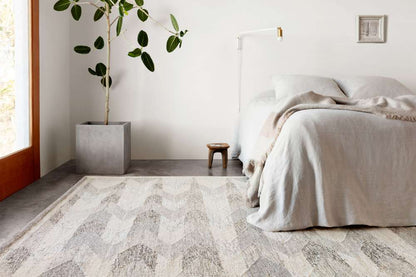 Loloi - Evelina Pewter / Silver 7-9in x 9-9in Area Rug - EVELEVE-02PWSI7999 veiw 4