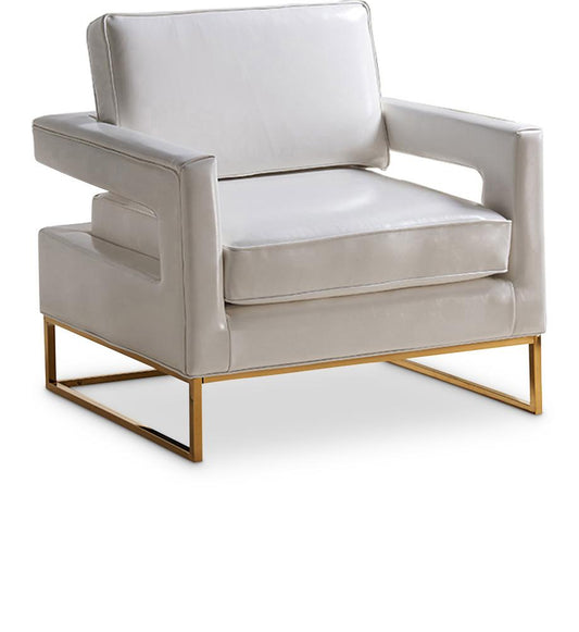 Meridian Furniture - Amelia White Vegan Leather Accent Chair - 512White veiw 1