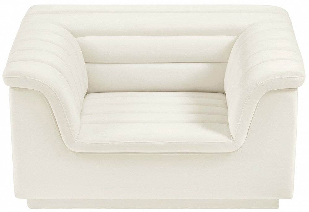 Meridian Furniture - Cascade Cream Velvet Fabric Chair - 192Cream-C veiw 3