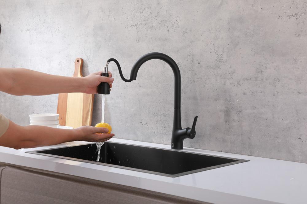 Elegant Furniture & Lighting - Andrea Single Handle Pull Down Sprayer Kitchen Faucet in Matte Black - FAK-305MBK veiw 5
