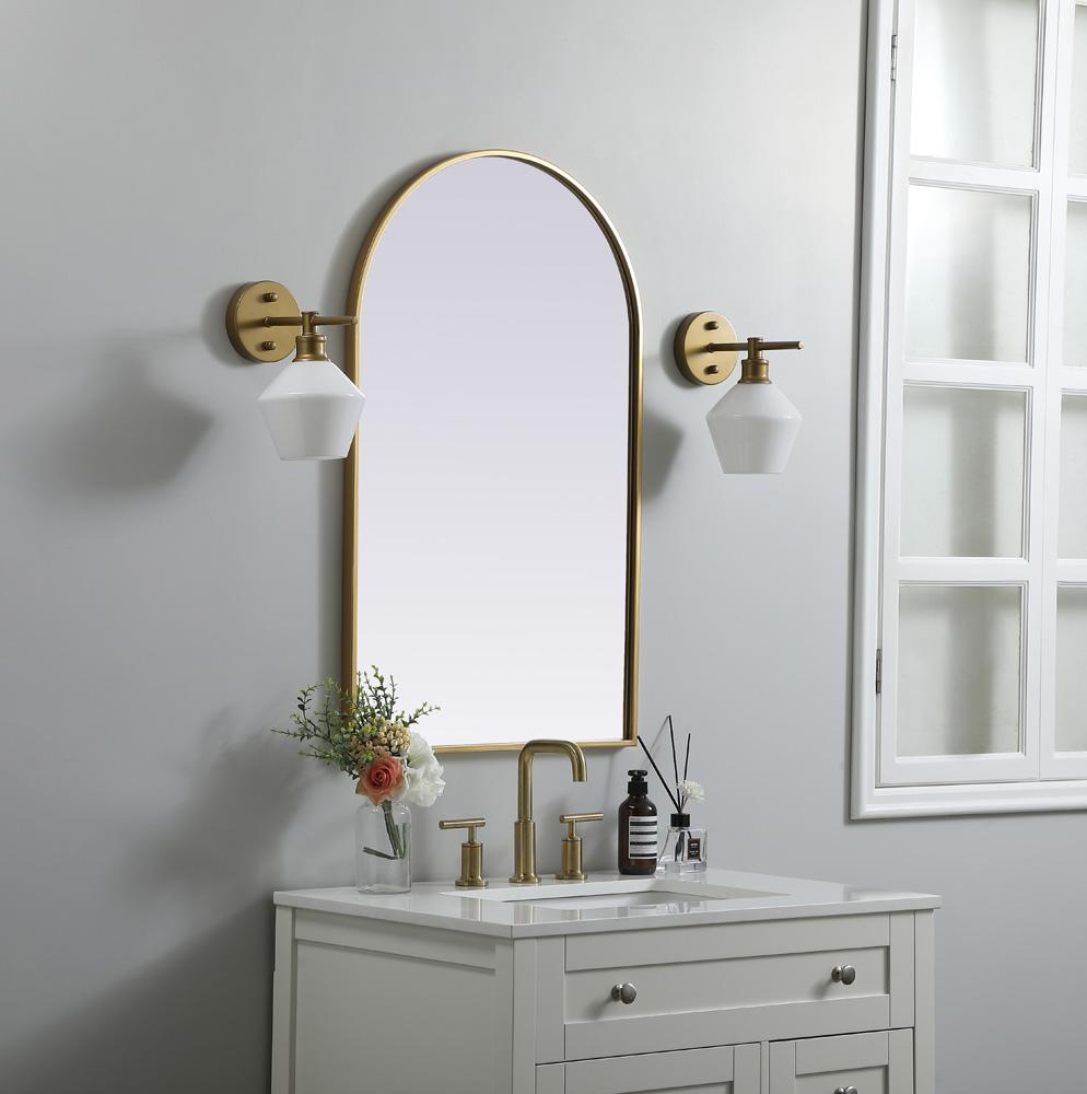 Elegant Furniture & Lighting - Ayra Metal Frame Arch Mirror 22x36 Inch in Brass - MR1A2236BRS veiw 3