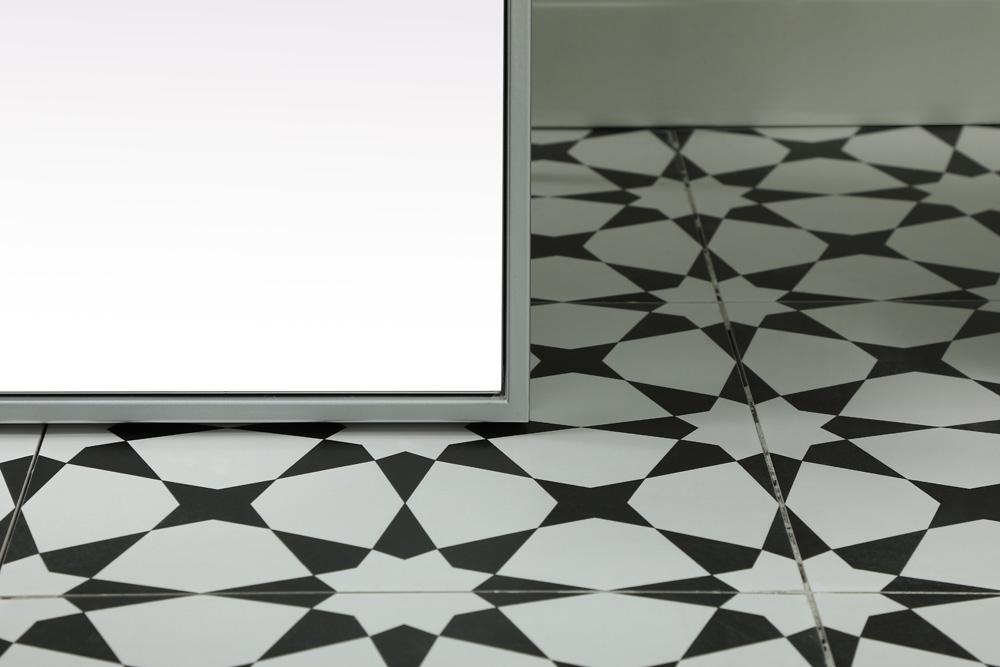 Elegant Furniture & Lighting - Eternity Metal Frame Rectangle Full Length Mirror 30x60 Inch in Silver - MR4FL3060S veiw 4