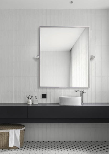 Elegant Furniture & Lighting - Everly Rectangle pivot mirror 24x20 inch in silver - MR6E2024SIL veiw 2