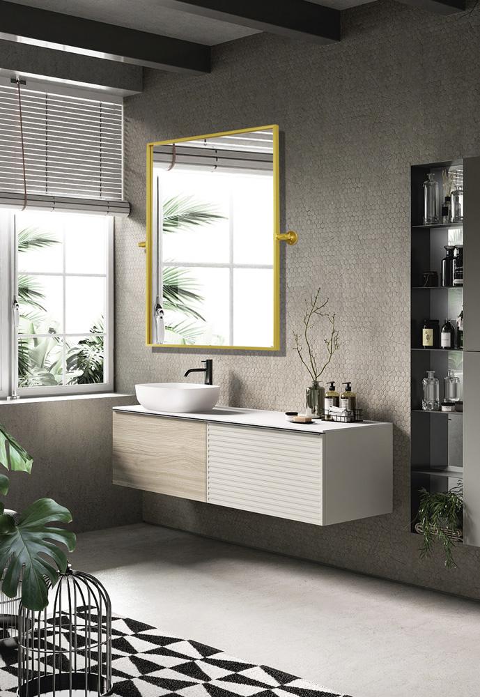 Elegant Furniture & Lighting - Everly Rectangle pivot mirror 24x32 inch in gold - MR6E2432GD veiw 3