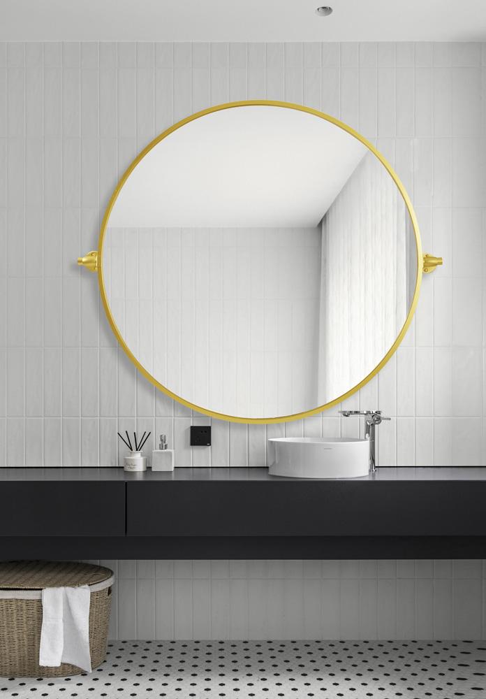 Elegant Furniture & Lighting - Everly Round pivot mirror 30 inch in gold - MR6B30GD veiw 2