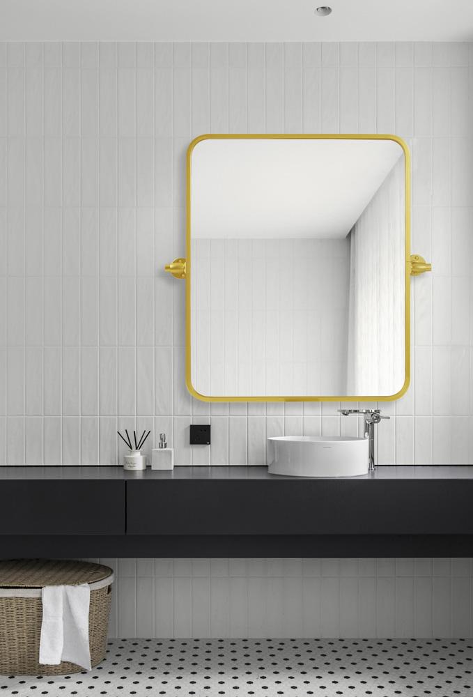 Elegant Furniture & Lighting - Everly Soft corner pivot mirror 20x24 inch in gold - MR6A2024GD veiw 2