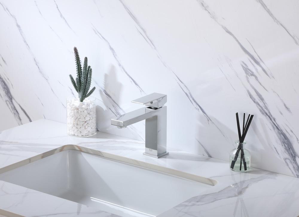 Elegant Furniture & Lighting - Jakob Single Hole Single Handle Bathroom Faucet in Chrome - FAV-1001PCH veiw 2