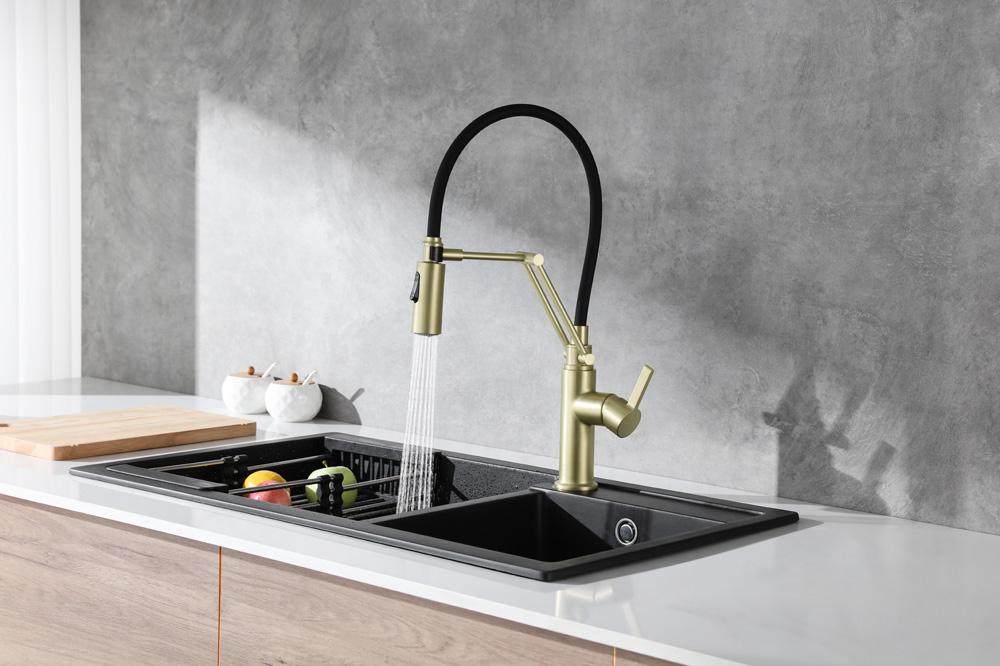 Elegant Furniture & Lighting - Leonardo Single Handle Pull Down Sprayer Kitchen Faucet in Brushed Gold - FAK-304BGD veiw 3