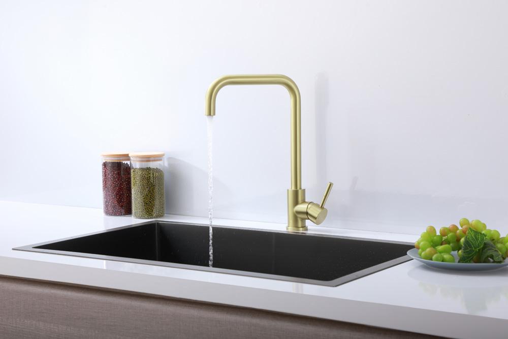 Elegant Furniture & Lighting - Levi Single Handle Pull Down Sprayer Kitchen Faucet in Brushed Gold - FAK-308BGD veiw 3