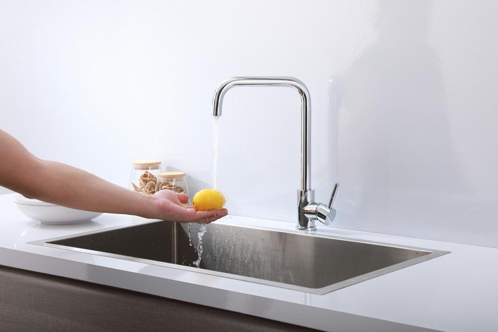 Elegant Furniture & Lighting - Levi Single Handle Pull Down Sprayer Kitchen Faucet in Chrome - FAK-308PCH veiw 5
