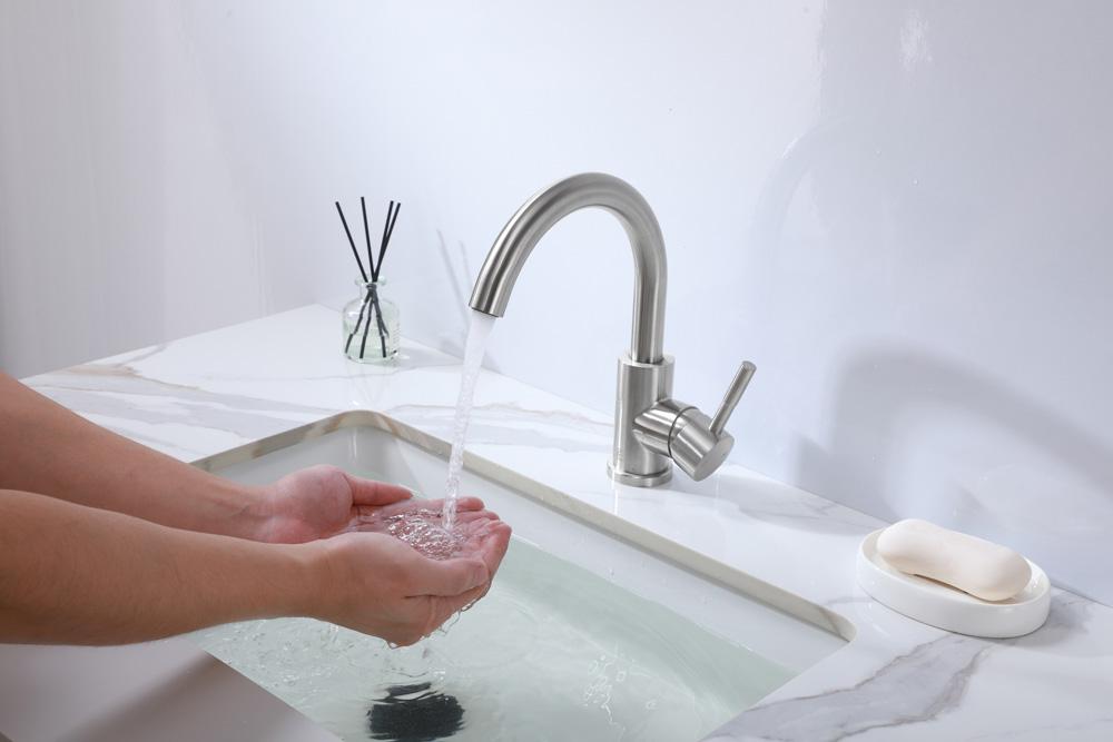 Elegant Furniture & Lighting - Louis Single Hole Single Handle Bathroom Faucet in Brushed Nickel - FAV-1003BNK veiw 6