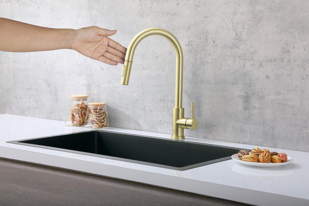 Elegant Furniture & Lighting - Luca Single Handle Pull Down Sprayer Kitchen Faucet with touch sensor in Brushed Gold - FAK-306BGD veiw 6