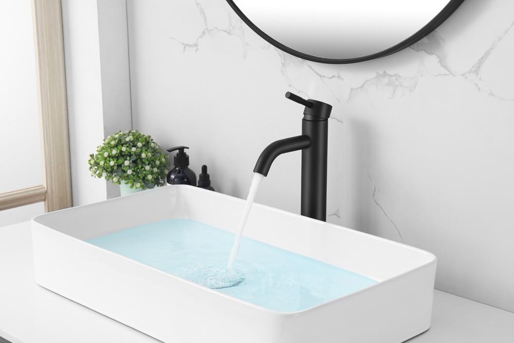 Elegant Furniture & Lighting - Victor Single Hole Single Handle Bathroom Faucet in Matte Black - FAV-1007MBK veiw 3