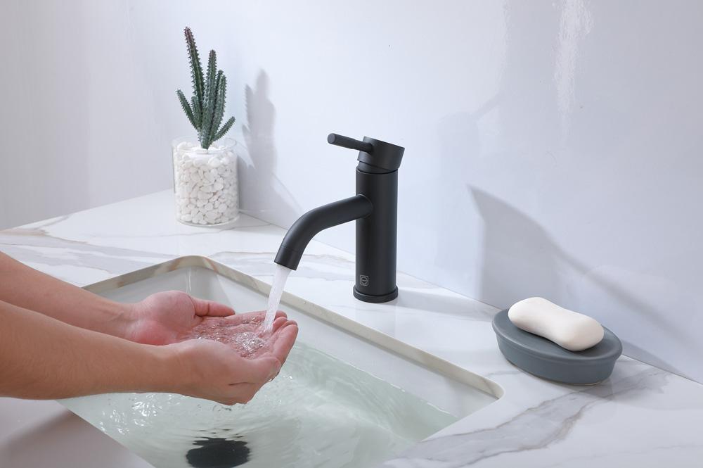 Elegant Furniture & Lighting - Victor Single Hole Single Handle Bathroom Faucet in Matte Black - FAV-1006MBK veiw 6