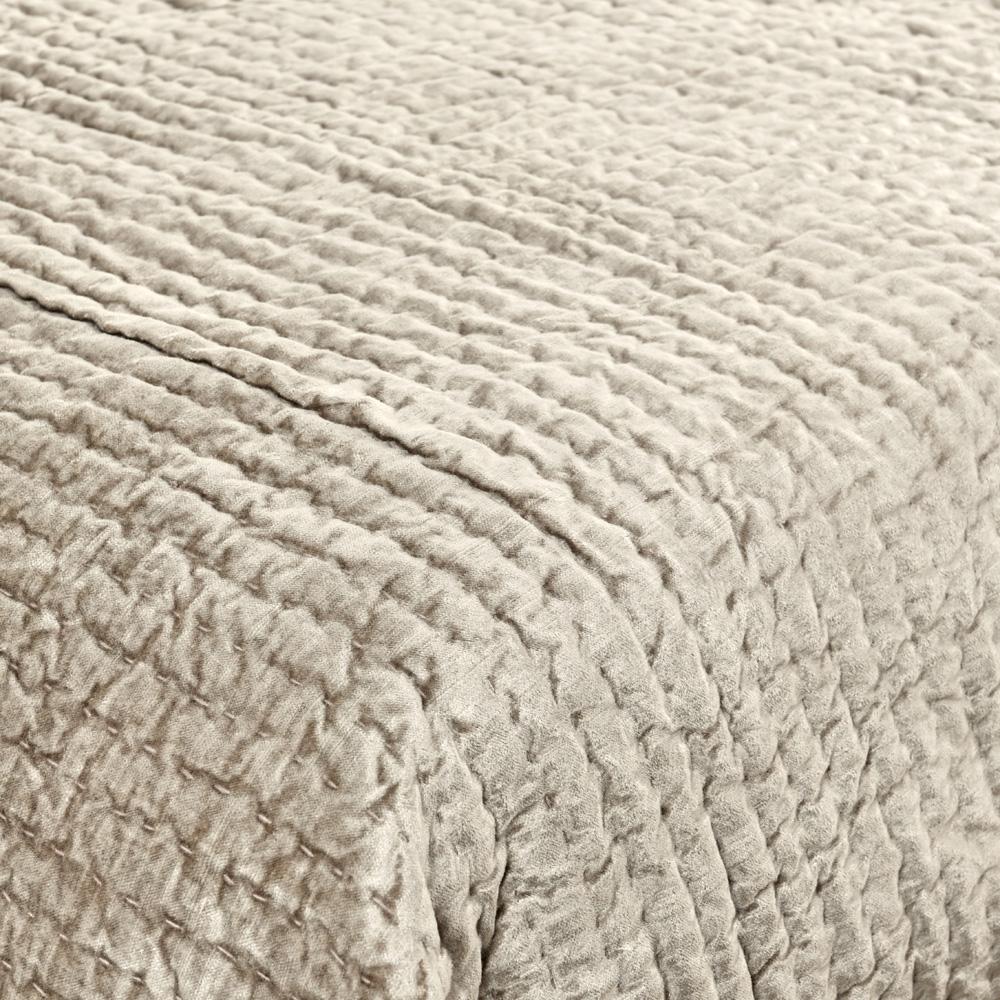Villa by Classic Home - Dimitry 100% Rayon Velvet Pebble Beige Queen Quilt  - 92W - Pebble Beige - V160021 veiw 4