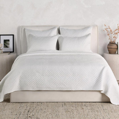 Villa by Classic Home - Winthrop 100% Sateen White Queen Quilt  - 92W - White - V011548 veiw 3
